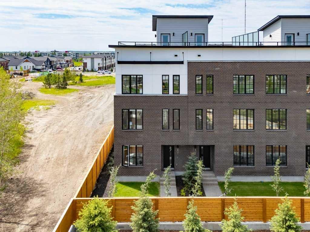 3-bed Townhouse for sale at 501, 8155 8 Avenue SW, Calgary