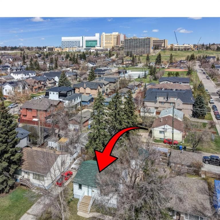 3-bed Detached for sale at 3432 3 Avenue NW, Calgary