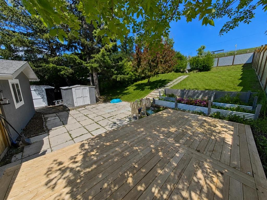3-bed Detached for sale at 18 Maple Street, Okotoks