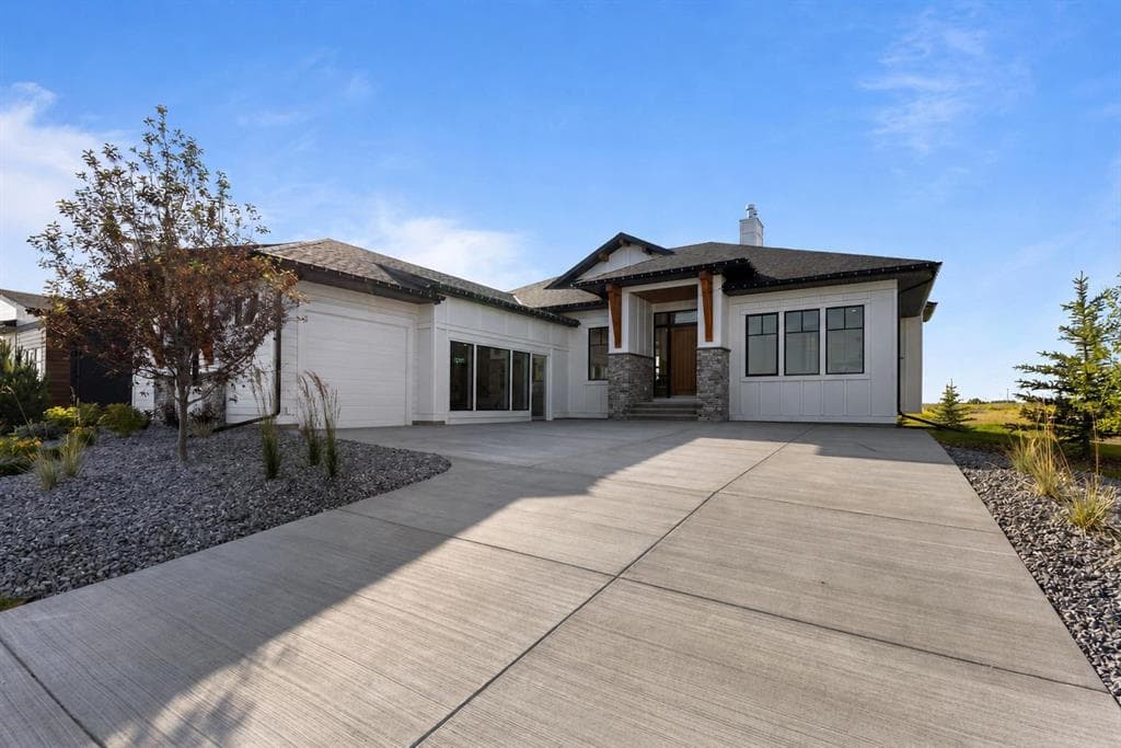 3-bed Detached for sale at 8 Monterra Rise, Cochrane Lake