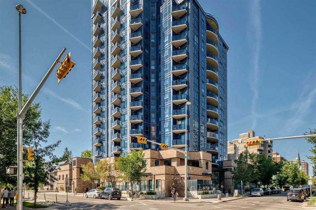 1003, 303 13 Avenue SW — photo 1