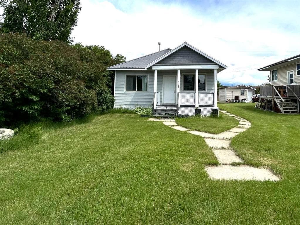 517 Iris Street — photo 1