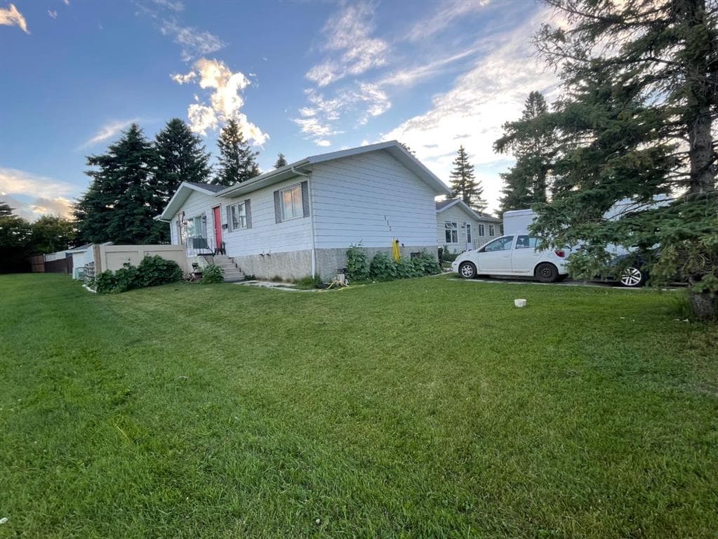 5-bed Detached for sale at 112 Huntstrom Drive NE, Calgary