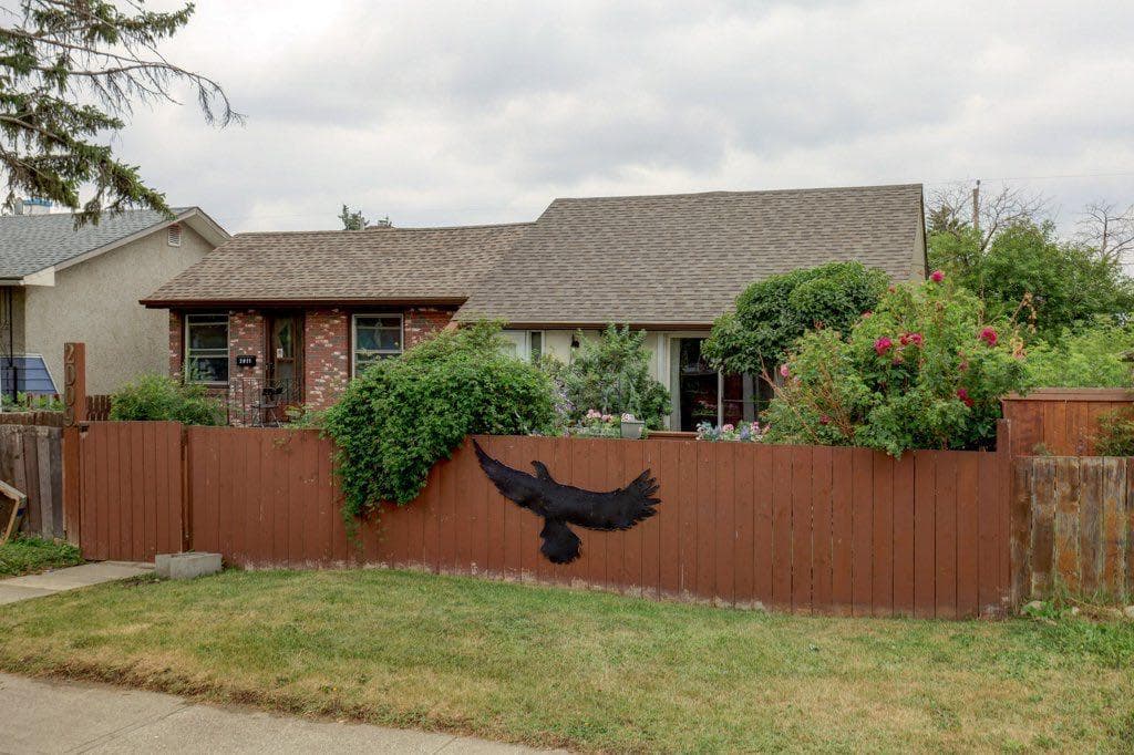 3-bed Semi-detached for sale at 2009 41 Street SE, Calgary