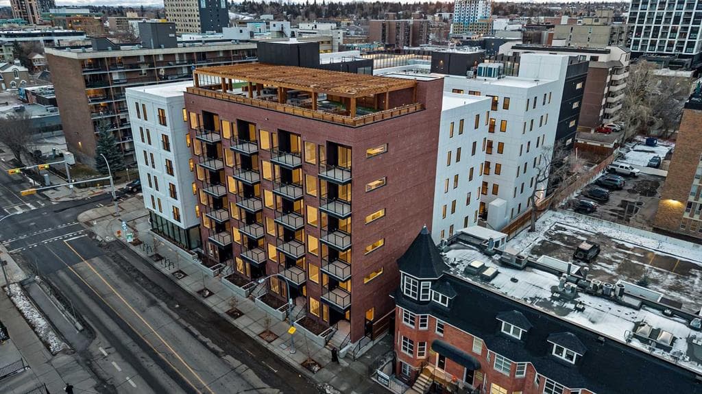 2-bed Apartment for sale at 221, 310 15 Avenue SW, Calgary