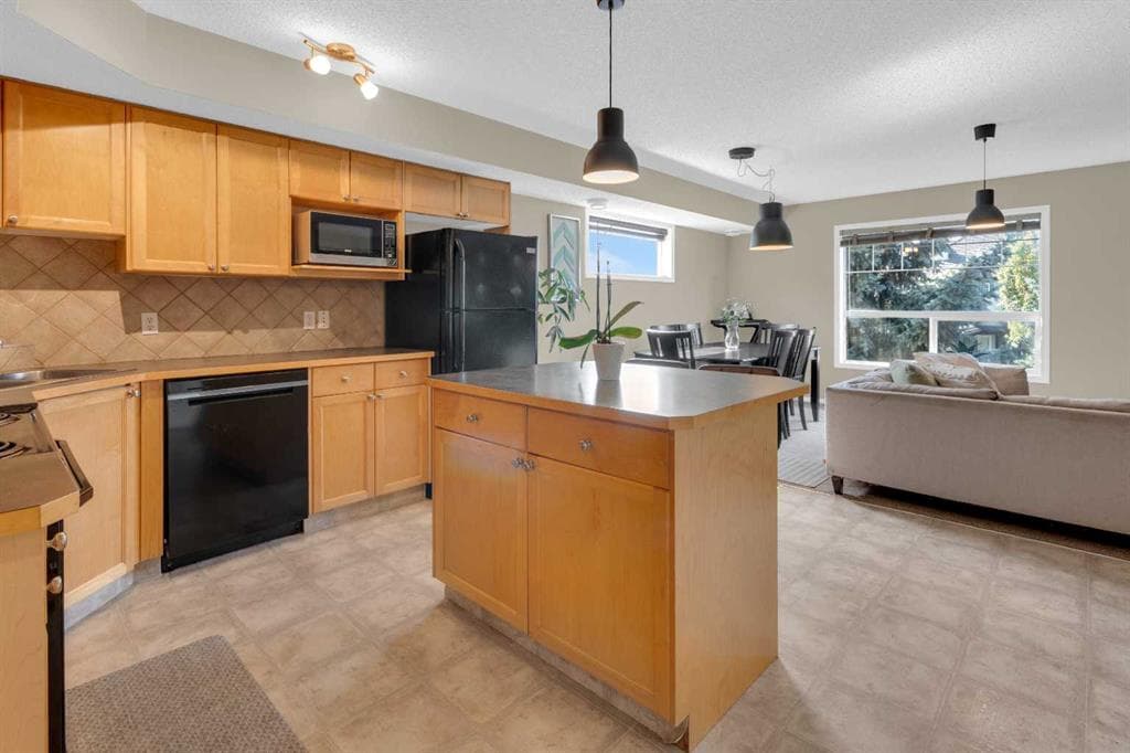 2-bed Townhouse for sale at 411, 140 Sagewood Boulevard SW, Airdrie