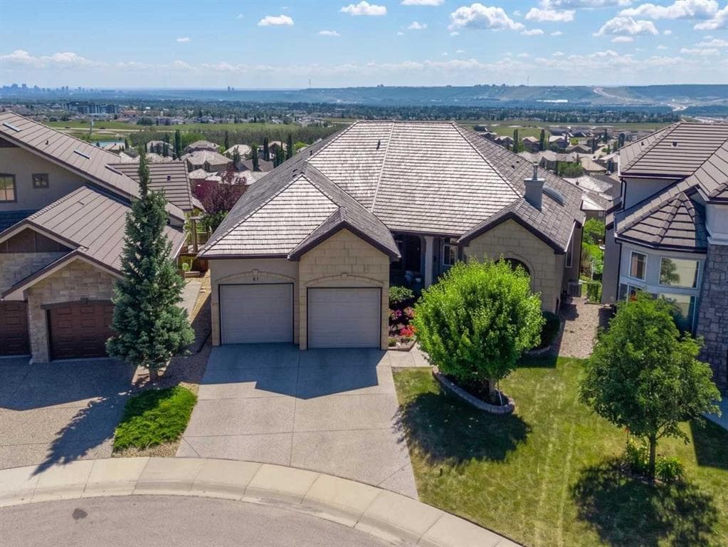 4-bed Detached for sale at 87 Royal Ridge Terrace NW, Calgary