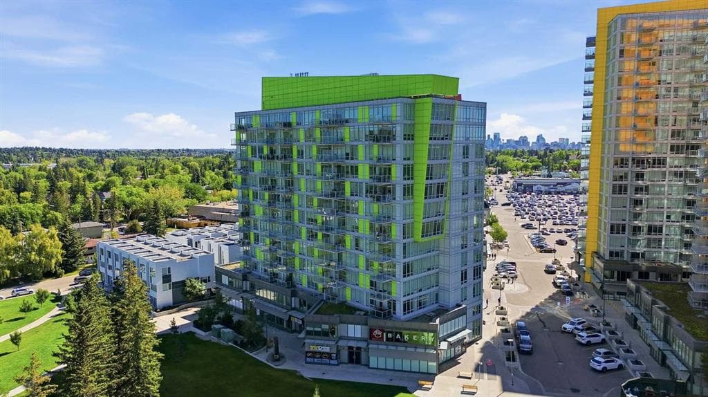 3-bed Apartment for sale at 713, 30 Brentwood Common NW, Calgary