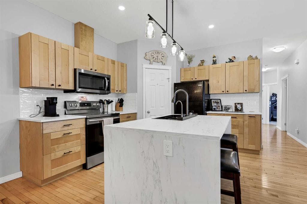 738 Carriage Lane Drive — photo 1