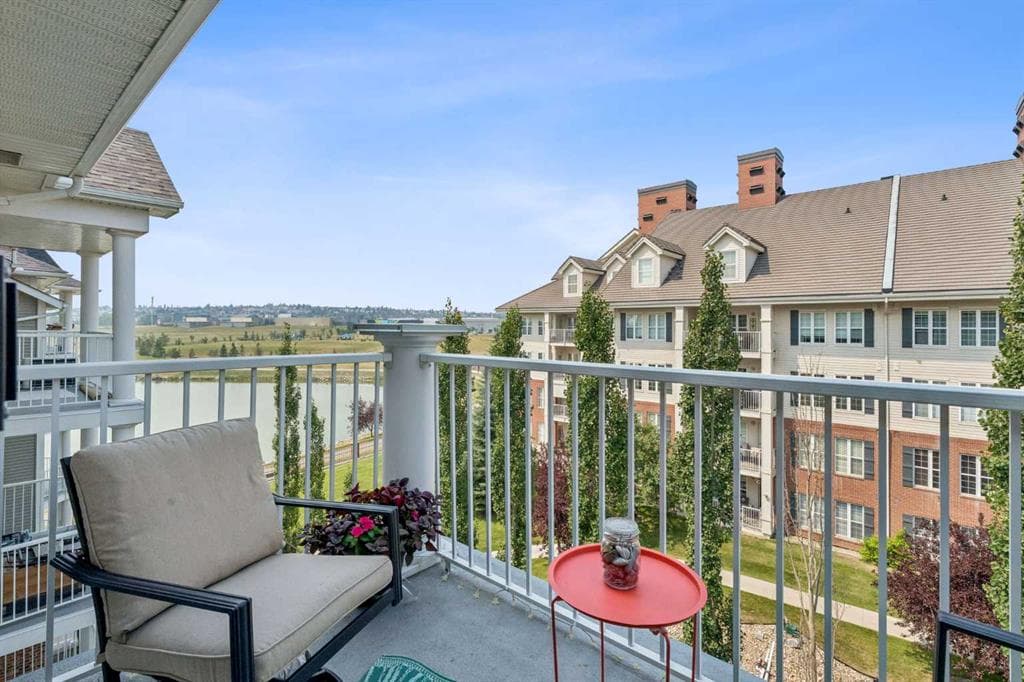 2-bed Apartment for sale at 3407, 10 Country Village Park NE, Calgary