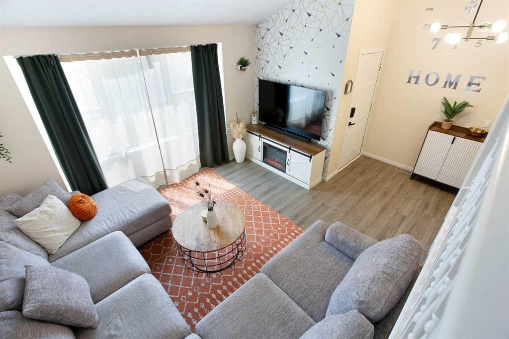 3-bed Detached for sale at 5 Shawglen Court SW, Calgary