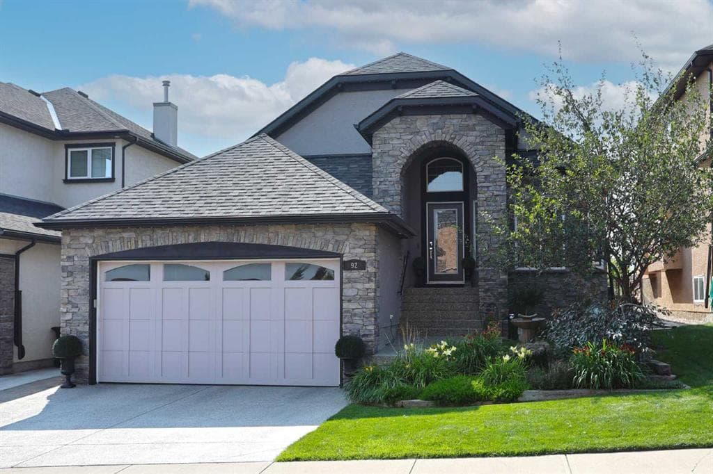 3-bed Detached for sale at 92 Sherwood Rise NW, Calgary