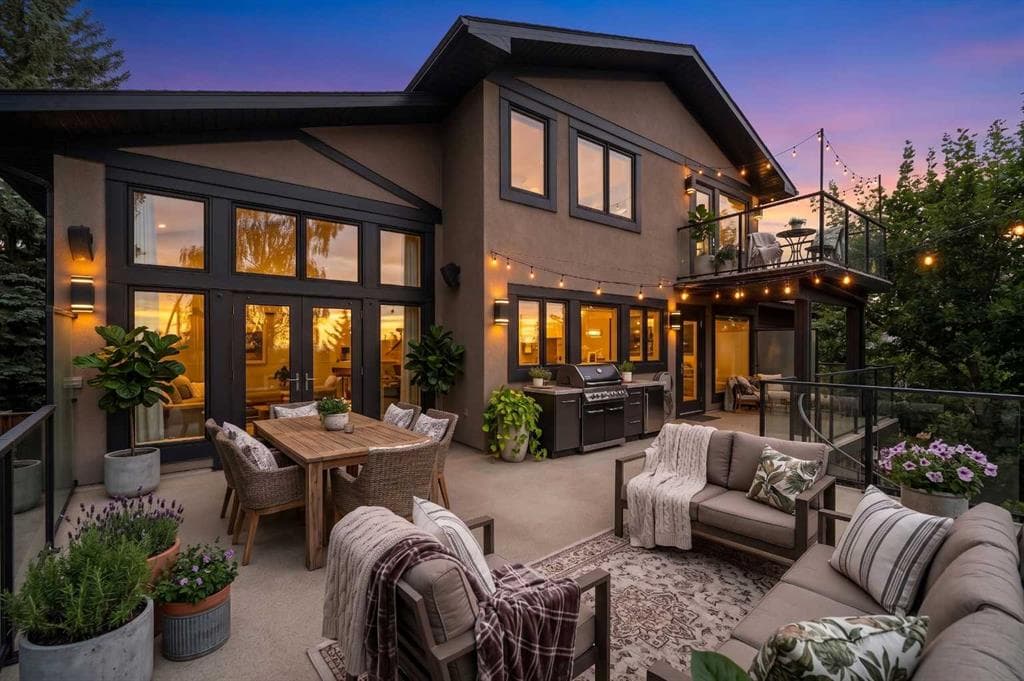 5-bed Detached for sale at 2724 Signal Ridge View SW, Calgary