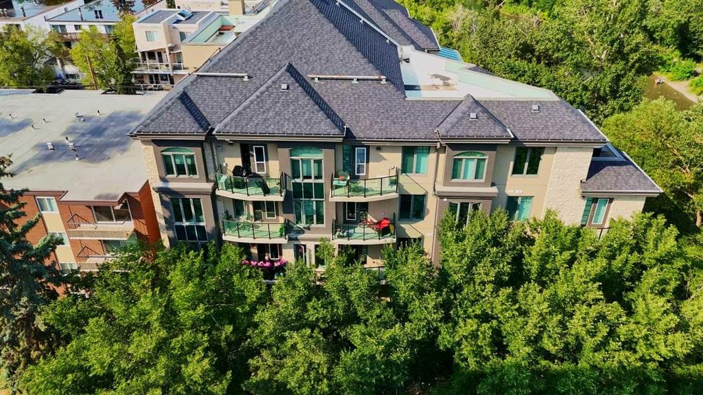 2-bed Apartment for sale at 402, 108 25 Avenue SW, Calgary