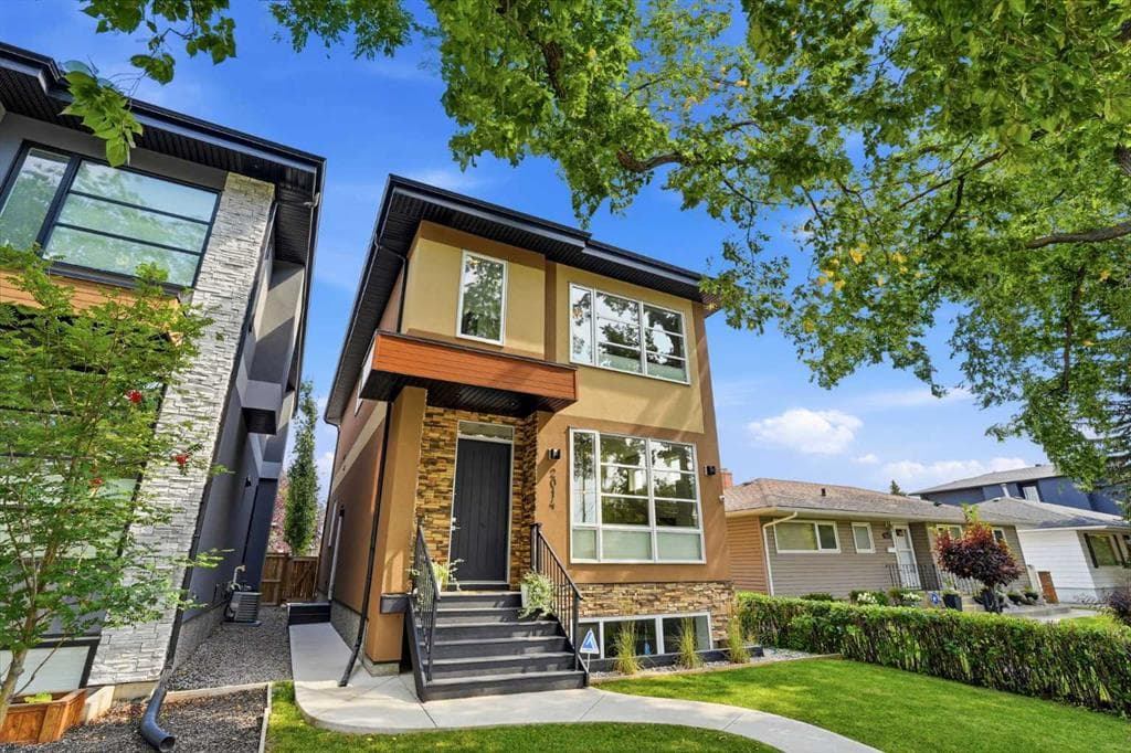 4-bed Detached for sale at 2014 6 Street NE, Calgary