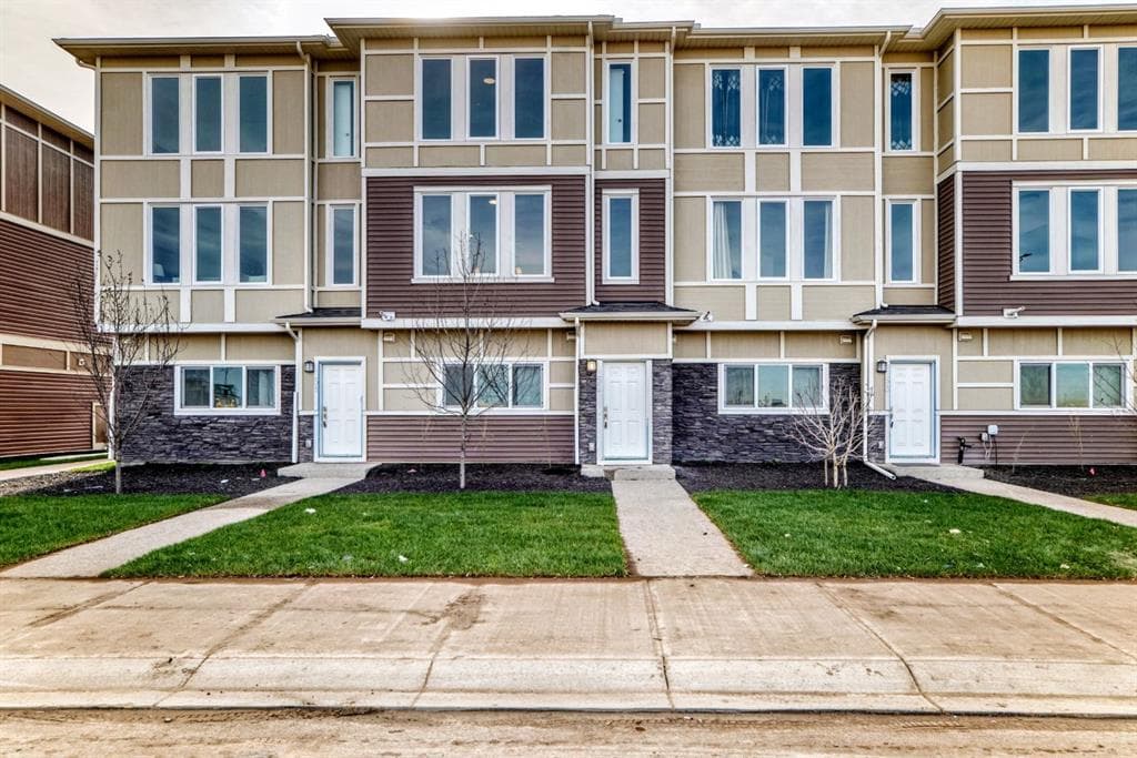 3-bed Townhouse for sale at 85 145 chelsea Mews, Chestermere