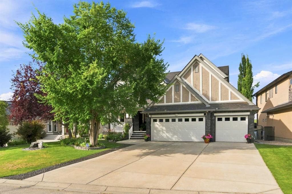 5-bed Detached for sale at 39 Chapala Terrace SE, Calgary