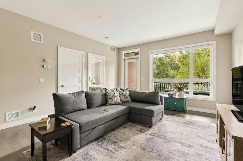 1-bed Apartment for sale at 107, 145 Burma Star Road SW, Calgary