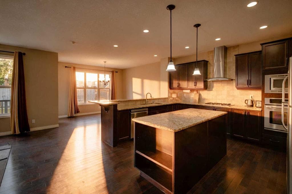 370 Silverado Way SW — photo 1