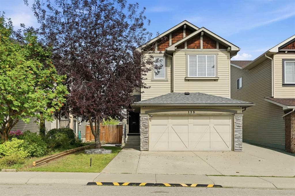 4-bed Detached for sale at 139 New Brighton Close SE, Calgary