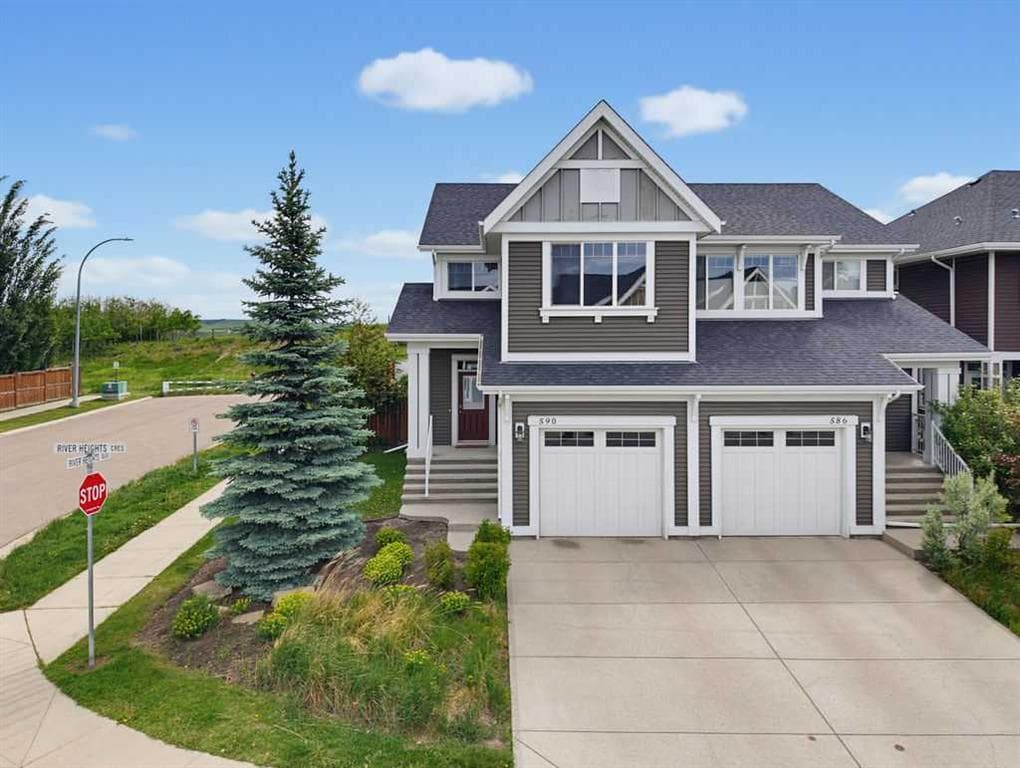 4-bed Semi-detached for sale at 590 River Heights Crescent, Cochrane