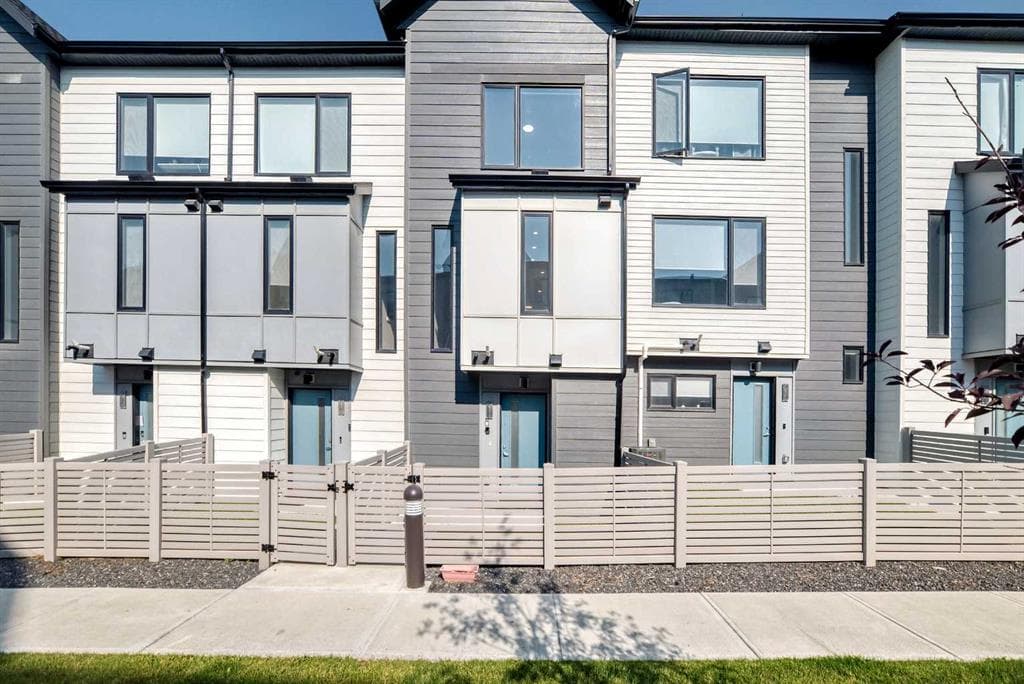2-bed Townhouse for sale at 211 Evanscrest Square NW, Calgary