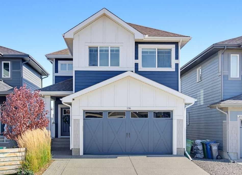 5-bed Detached for sale at 136 Sunrise Common, Cochrane