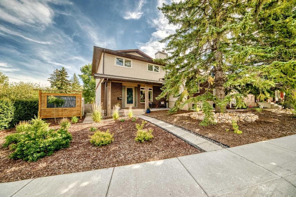 3-bed Semi-detached for sale at 6 Edgedale Way NW, Calgary