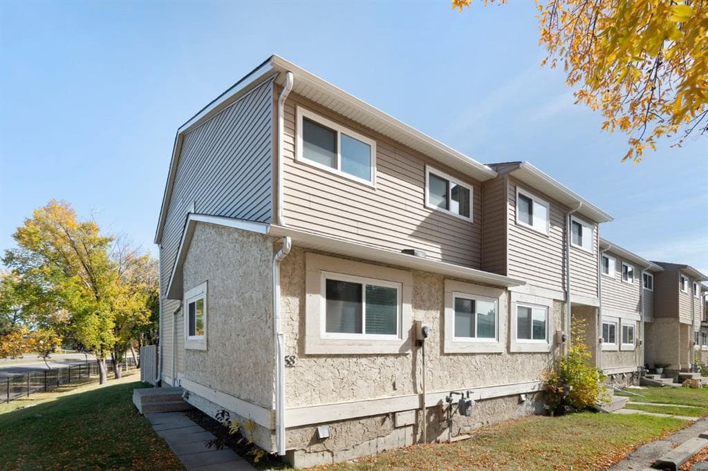 4-bed Townhouse for sale at 58, 5520 1 Avenue SE, Calgary