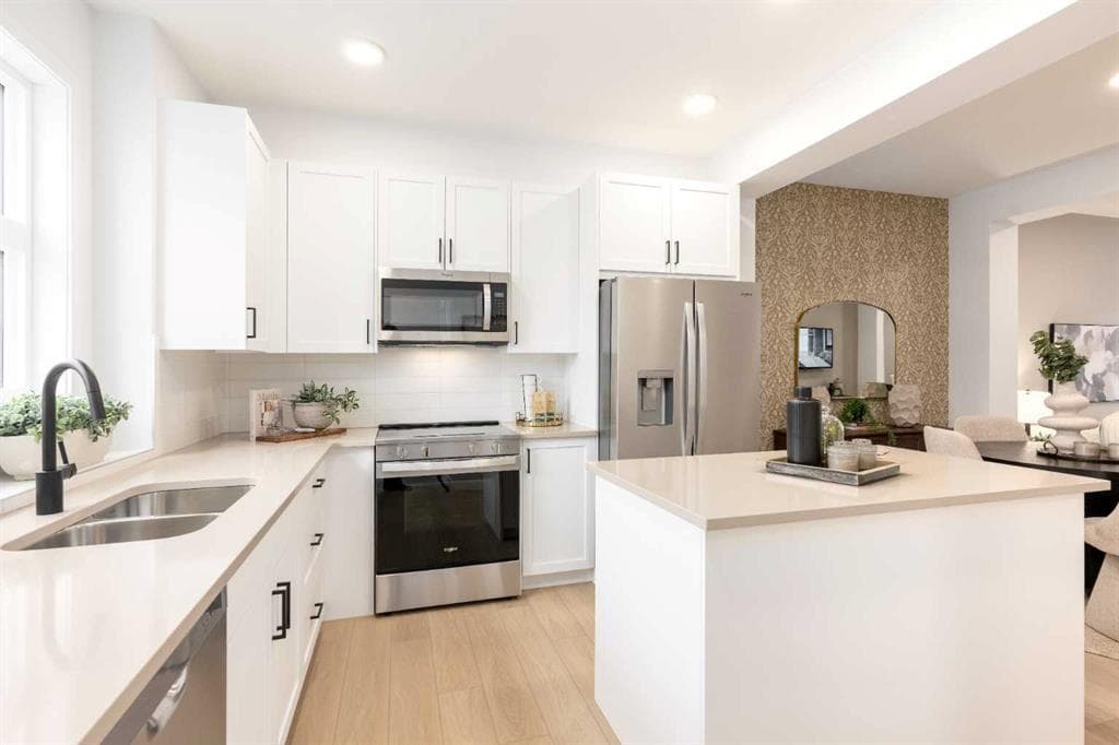 3-bed Townhouse for sale at 303, 30 Rochester View NW, Calgary
