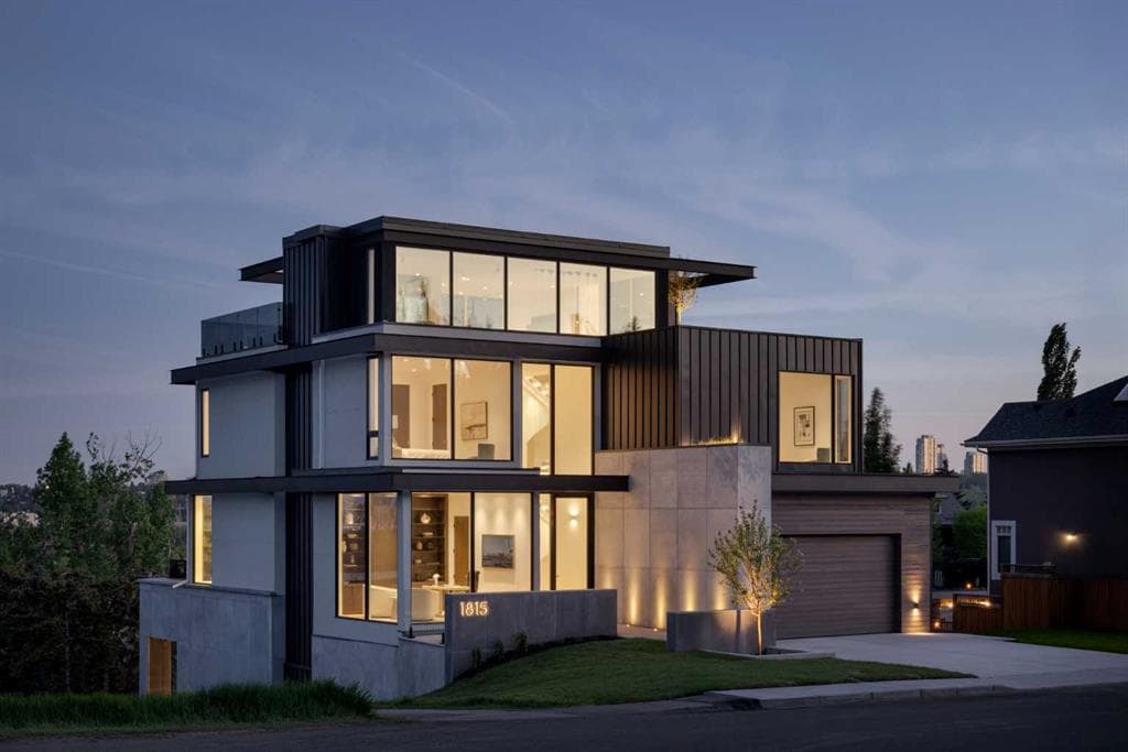 4-bed Detached for sale at 1815 11 Avenue NW, Calgary