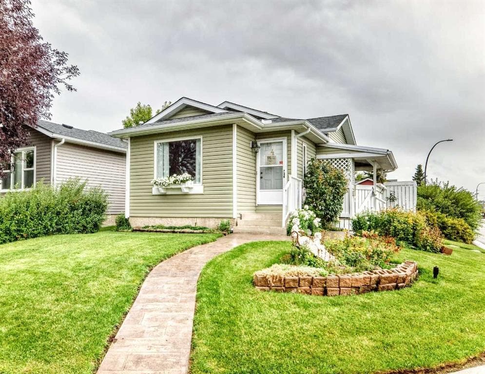 3-bed Detached for sale at 45 Taradale Close NE, Calgary