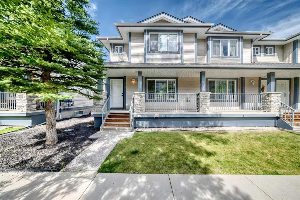 4-bed Townhouse for sale at 2368 Eversyde Avenue SW, Calgary