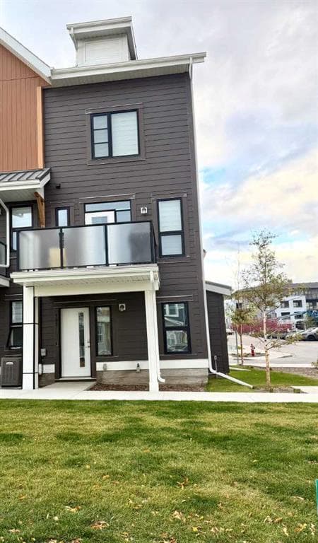 2-bed Townhouse for sale at 102 livingston Common NE, Calgary