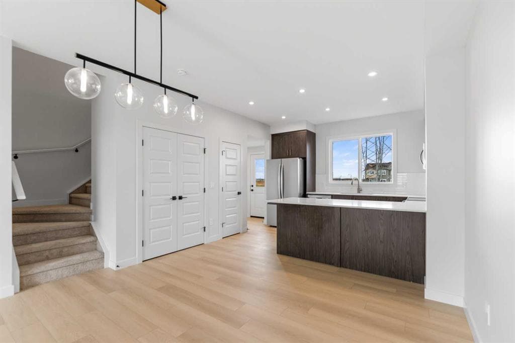 3-bed Townhouse for sale at 158 Waterford Road, Chestermere