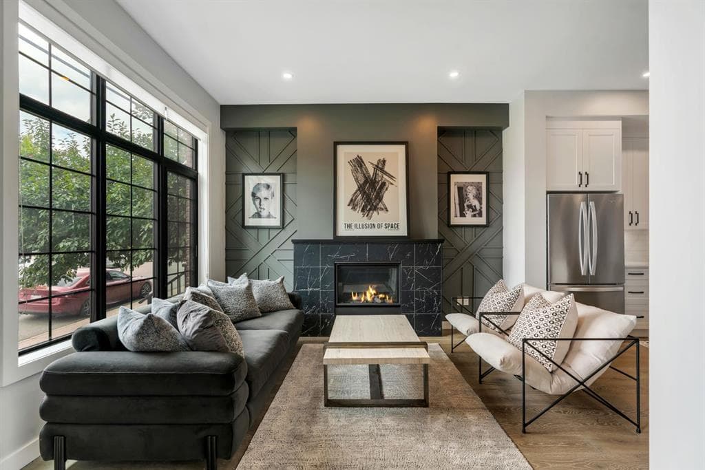 3-bed Townhouse for sale at 2106 49 Avenue SW, Calgary