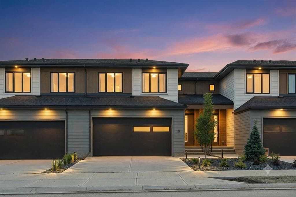 3-bed Townhouse for sale at 10 Harbour Way, Rural Rocky View County