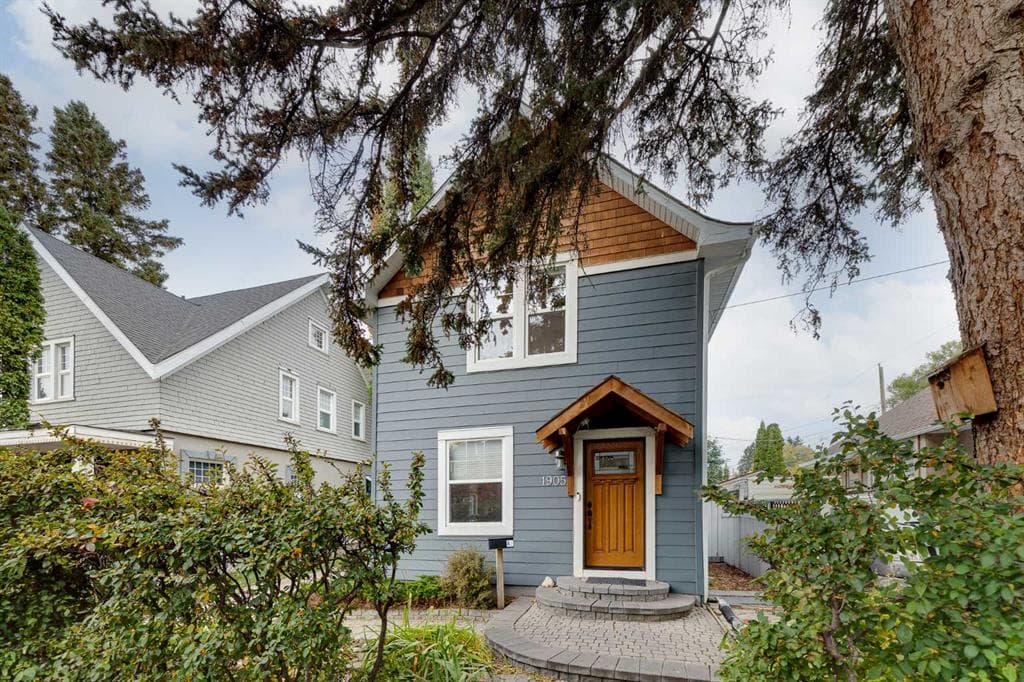 3-bed Detached for sale at 1905 2 Street NW, Calgary