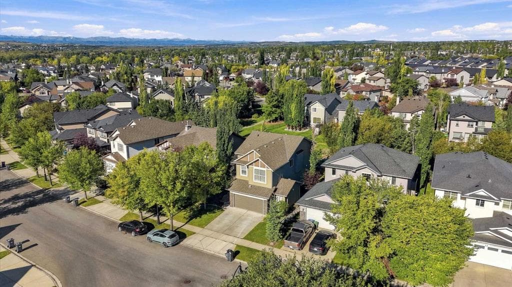 5-bed Detached for sale at 38 Drake Landing Drive, Okotoks