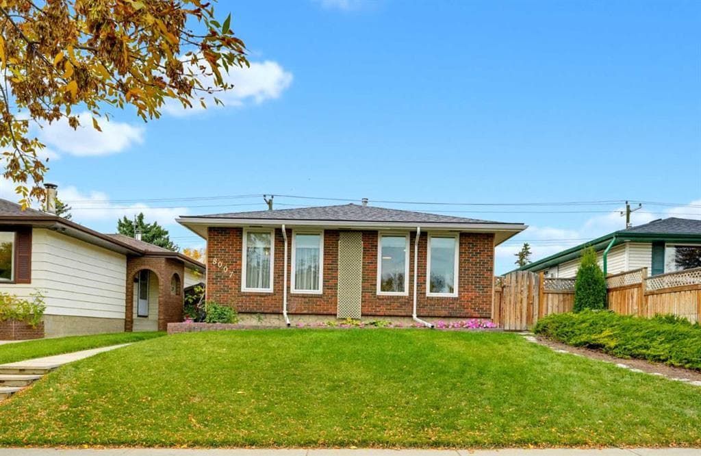 3-bed Detached for sale at 8007 Huntington Street NE, Calgary