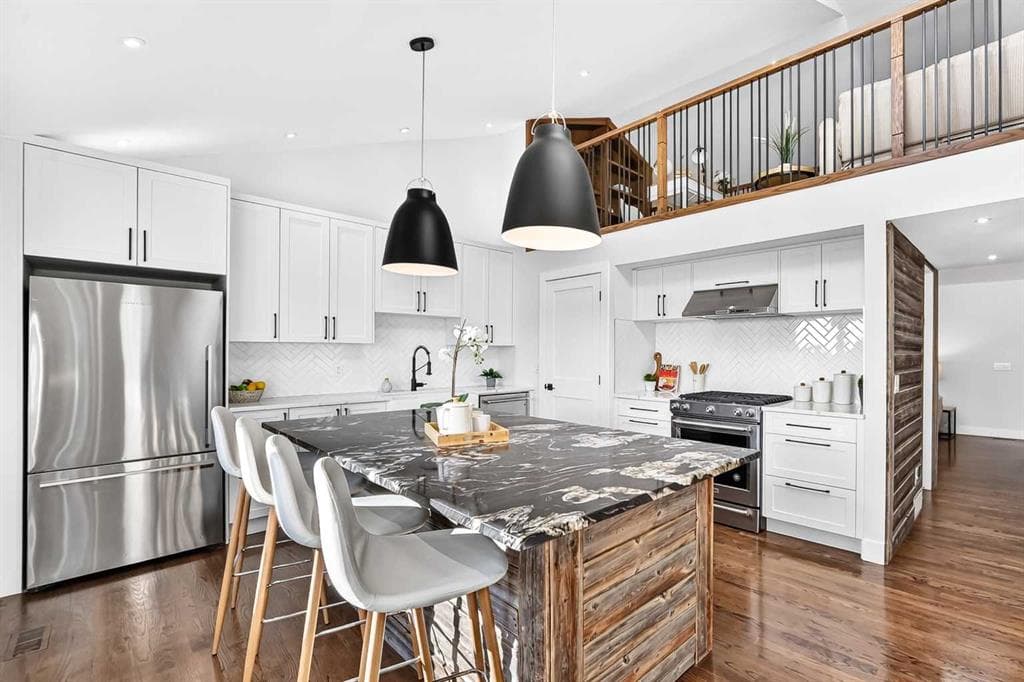 2-bed Townhouse for sale at 328 3 Street NE, Calgary