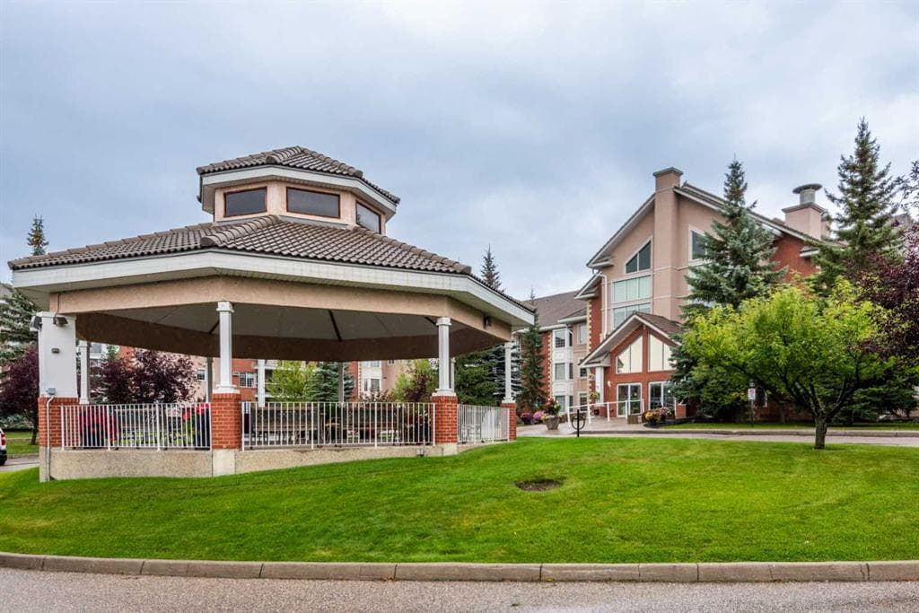 2-bed Apartment for sale at 104, 6868 Sierra Morena Boulevard SW, Calgary