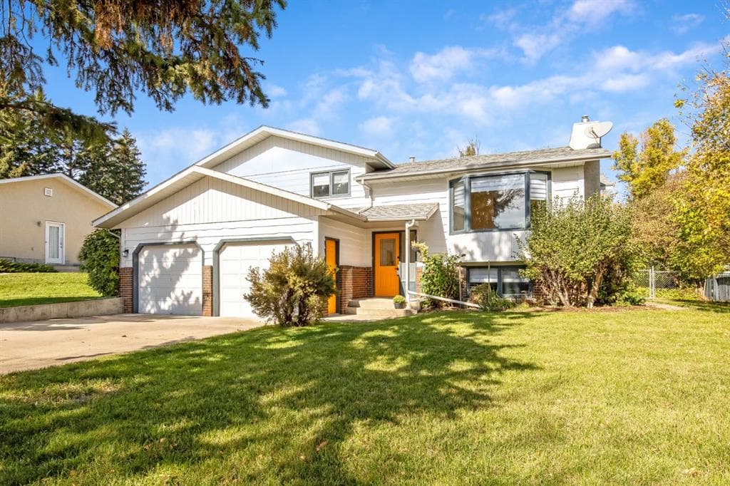 4-bed Detached for sale at 2404 18 Street, Nanton