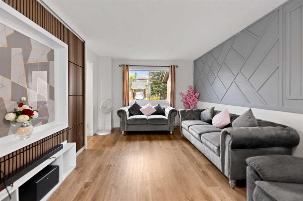 3-bed Semi-detached for sale at 40 Pinecliff Close NE, Calgary