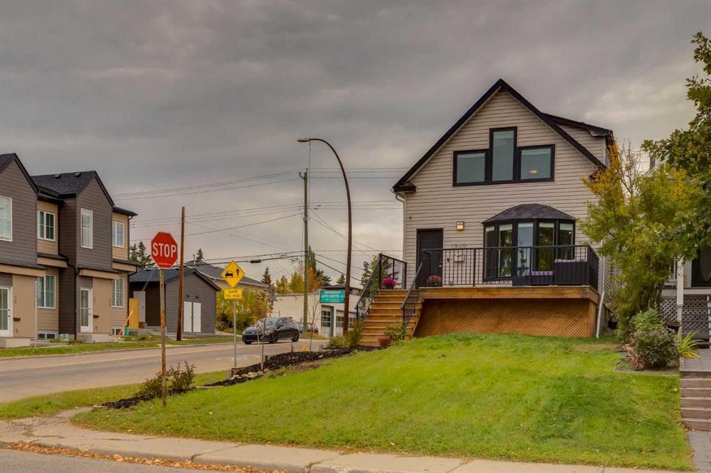 4-bed Detached for sale at 1940 Broadview Road NW, Calgary