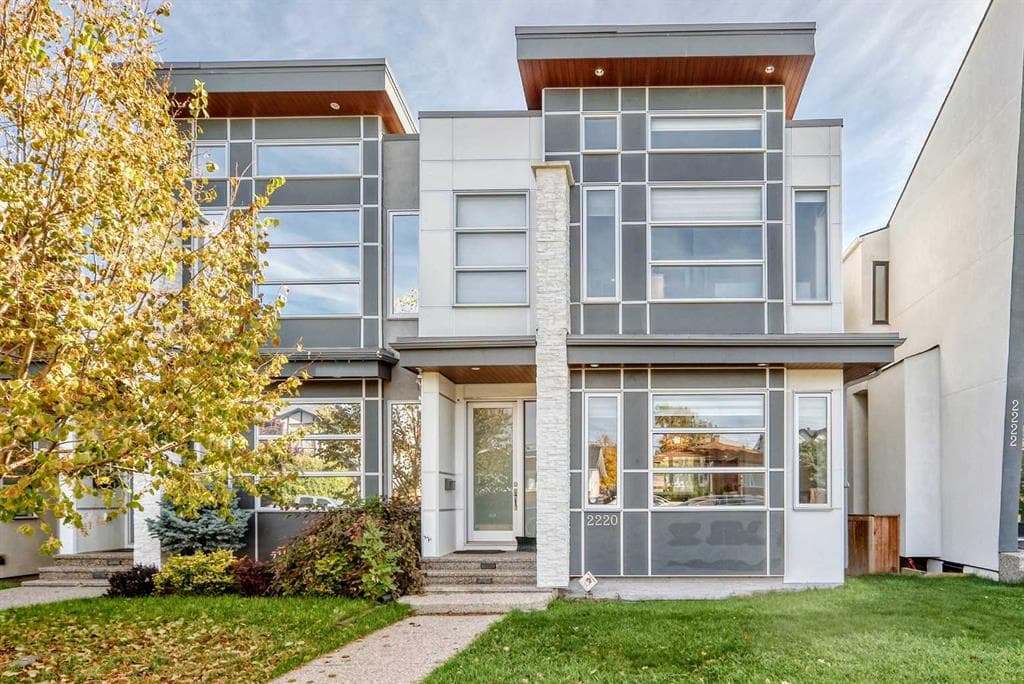 4-bed Semi-detached for sale at 2220 33 Street SW, Calgary