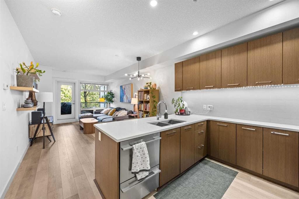 2-bed Apartment for sale at 218, 323 20 Avenue SW, Calgary