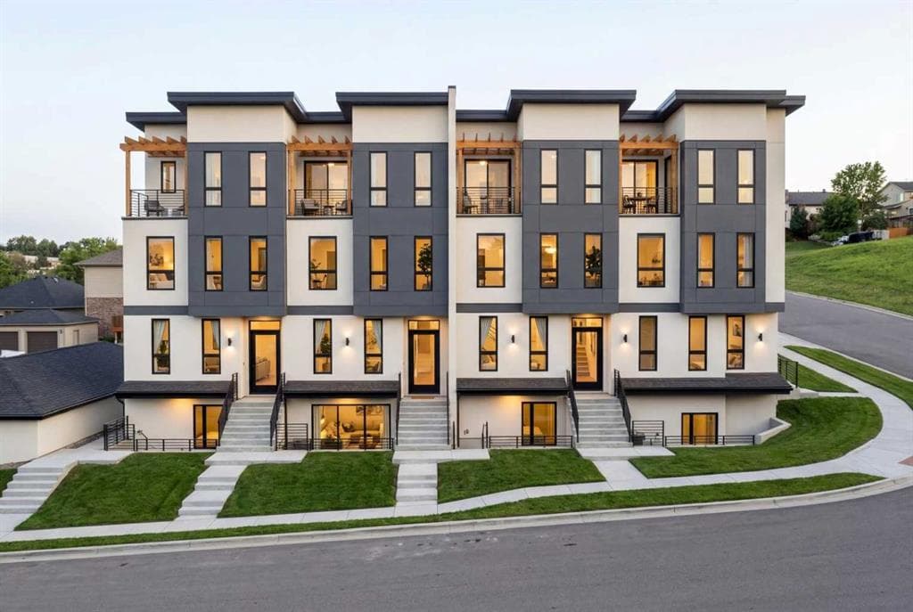 0-bed Townhouse for sale at 5811 Dalgetty Drive NW, Calgary