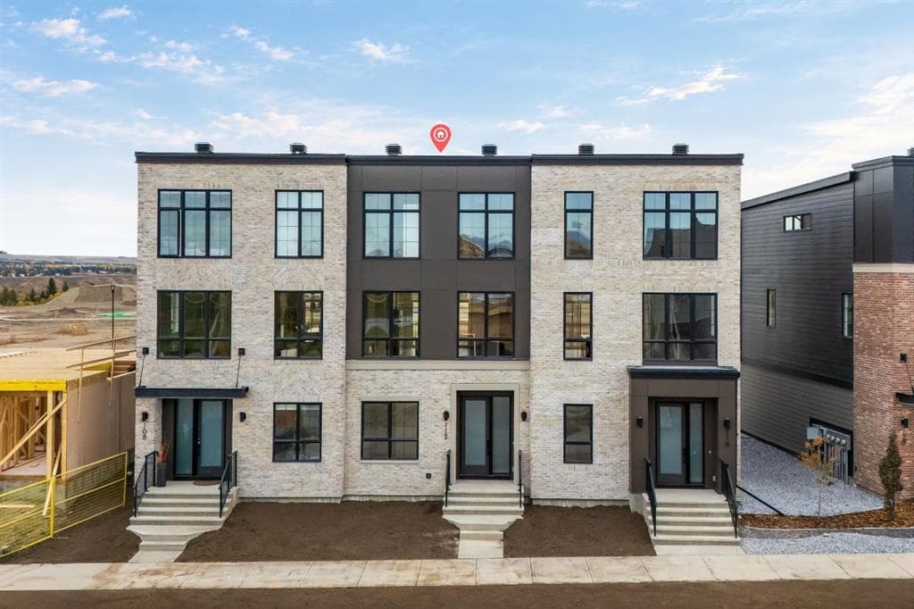 3-bed Townhouse for sale at 112 Greenwich Drive NW, Calgary