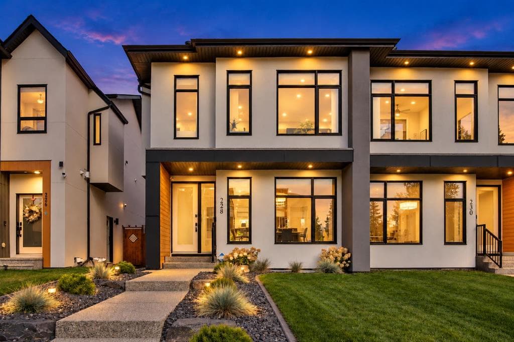 4-bed Semi-detached for sale at 228 33 Avenue NE, Calgary